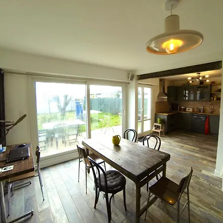 Homestay Plein Sud Proche Du Pont De L'ile De Re La Rochelle (Charente-Maritime)